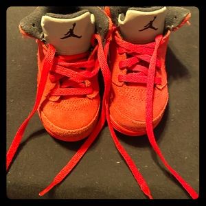 Kids Jordan size 6c